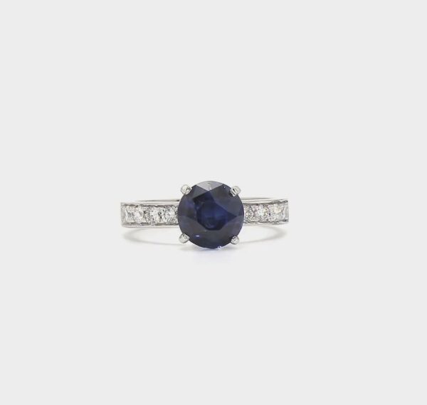 Blue sapphire ring